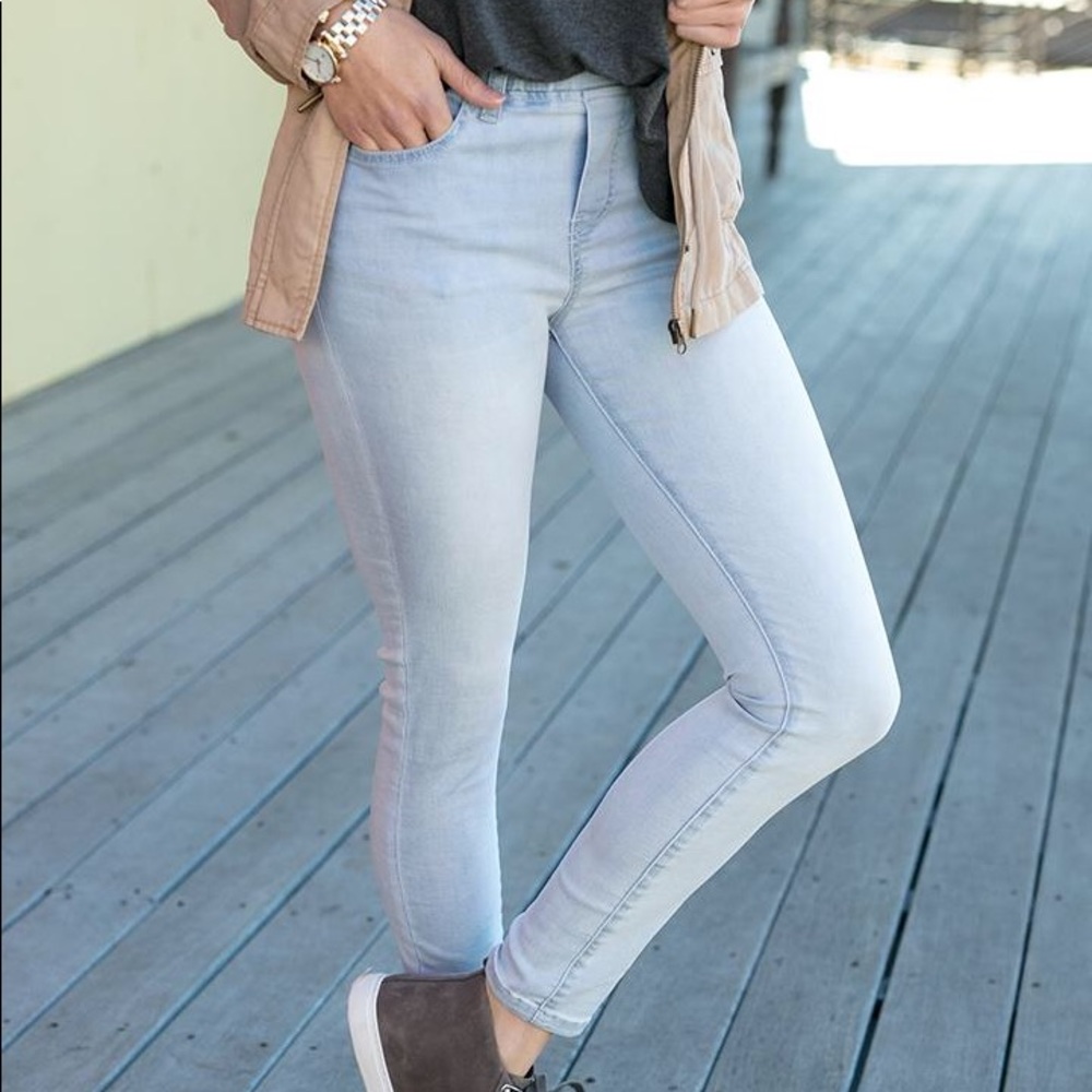 Grace & Lace Jeggings Light Wash